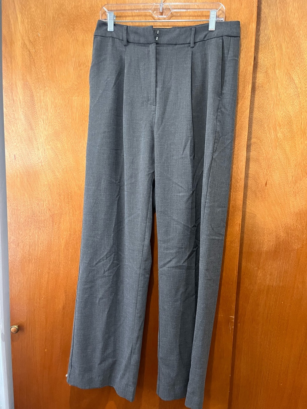 Old Navy Extra High-Rise Taylor Wide Leg Trouser 
Adjustable Waist
8 Tall
